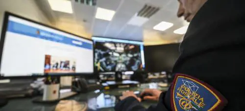 Siti sessisti, denunce da tutta Italia alla Polizia Postale