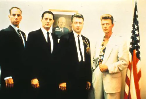 David Lynch, Kyle MacLachlan, Miguel Ferrer e David Bowie in Twin Peaks