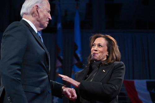 "Kamala Harris delusa da Joe Biden". Cala il gelo tra i democratici Usa