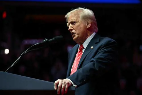 Scatta la "vendetta" di Trump: licenziati i funzionari che l’hanno perseguito
