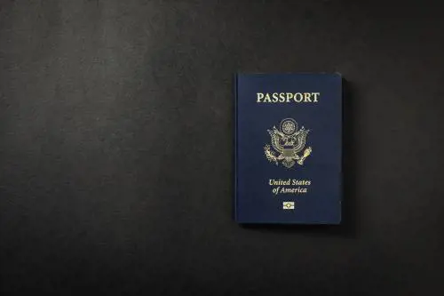 Fine dei programmi di inclusione. E il genere "X" via dai passaporti