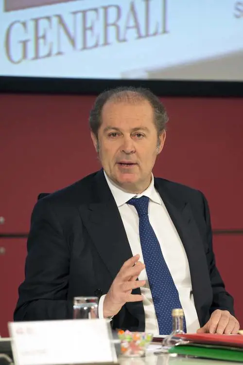 Mediobanca pressa Generali per fare lo sgambetto a Mps