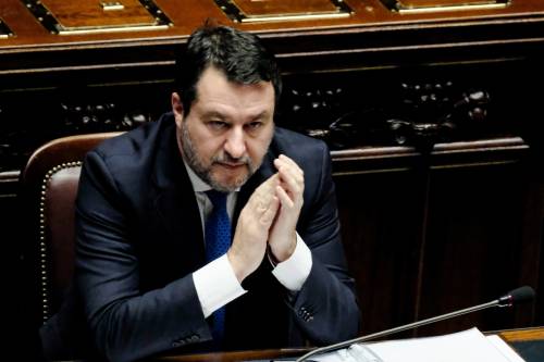 Salvini: "Ferrovie sotto attacco. Ma non ci faremo intimidire"