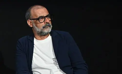 Luca Beatrice, un uomo sempre in cerca della bellezza. Tanto raffinato da adorare la cultura pop