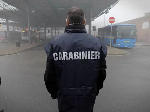 Oltre 2mila domande false per ottenere i permessi. Così mettevano in regola i clandestini in Campania
