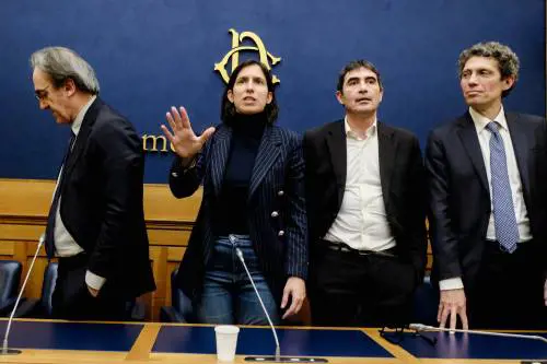 Informativa dell'esecutivo: l'opposizione naufraga sulla strategia dell'Aventino