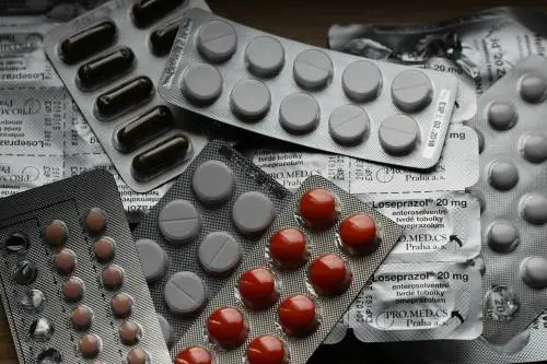 Farmaci, il bollino tracciabilità va in pensione: cosa cambia adesso
