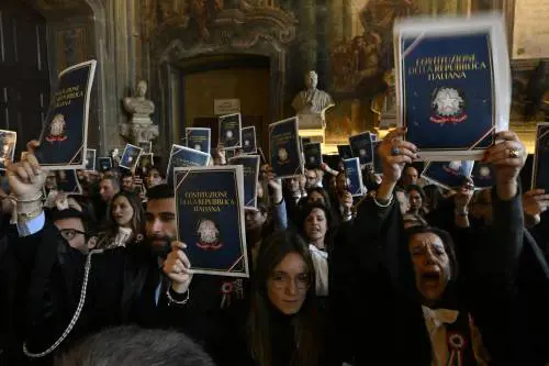 Le toghe mettono in scena la protesta contro Nordio e lasciano tutte le aule d'Italia