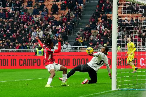 Serie A oggi: ...il Milan ribalta il Parma. La Roma passa a Udine. Poker Inter a Lecce. Sorpresa Fiorentina