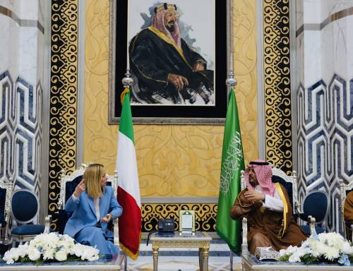 Meloni vede Bin Salman: "Accordi per 10 miliardi"