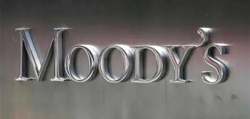 Moody’s declassa il rating degli Stati Uniti