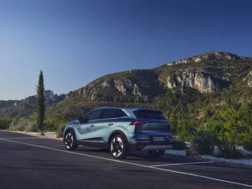 Renault Symbioz E-Tech: guarda la gallery del nuovo crossover full-hybrid