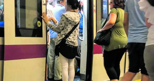 Borseggiatrici rom scoperte bloccano metrò