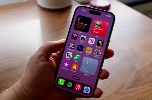 Il bug su iPhone che svela contatti segreti: l’allarme NSA sulle chat criptate