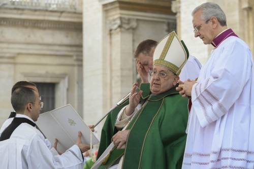 L'affanno e la rabbia: "Lasciato al freddo per due ore di messa"