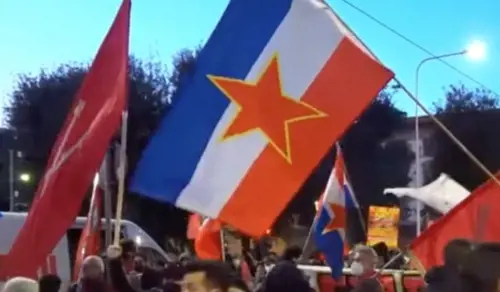 "Con la resistenza jugoslava". Dai centri sociali all'Anpi, l'odio rosso scorre sulle foibe