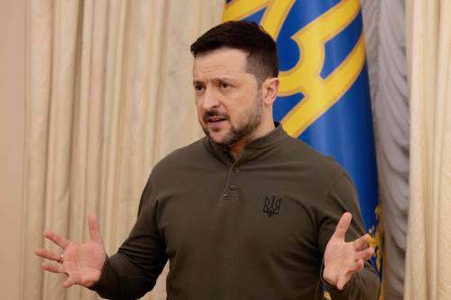 Zelensky apre ai negoziati: "Sì allo scambio di territori"