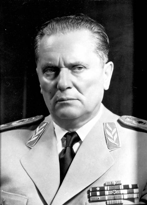 https://img.ilgcdn.com/sites/default/files/styles/md/public/foto/2025/02/12/1739340837-josip-broz-tito-uniform-portrait.jpg?_=1739340837