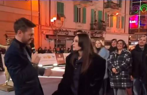 "Ci hai messo troppo". Cattelan liquida la Michielin. Lei: "Che modi sono?"