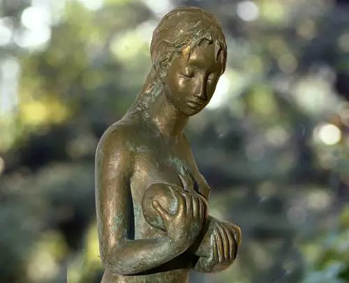 La "statua sulla maternità" ha finalmente una casa. Ecco dove sarà collocata
