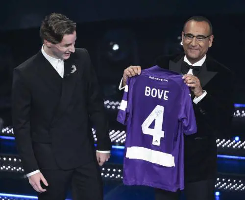  "Senza calcio sono vuoto, mi sto facendo aiutare". Edoardo Bove commuove Sanremo