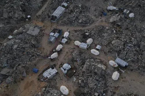 Droni su Gaza e accuse reciproche. La fase due della tregua è lontana