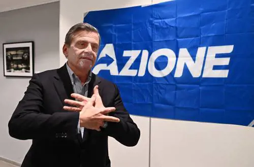 Tajani insiste per un civico. Calenda rilancia Cottarelli. e boccia le primarie del Pd