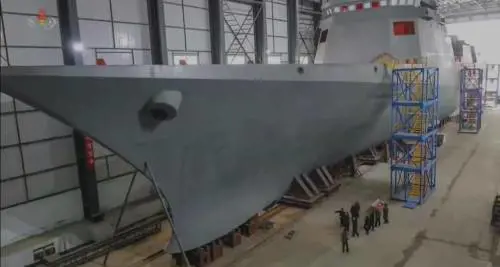 Varata una terza nave da guerra: cosa c'è dietro la mossa di Kim 