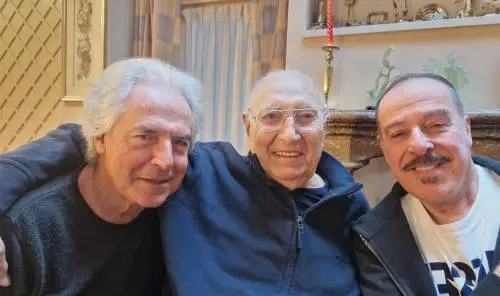 Pippo Baudo con Tullio Solenghi e Massimo Lopez: la foto del conduttore sui social è virale