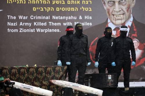 Le bare chiuse a chiave e Netanyahu vampiro. È l'ultimo inno all'odio dei terroristi islamici