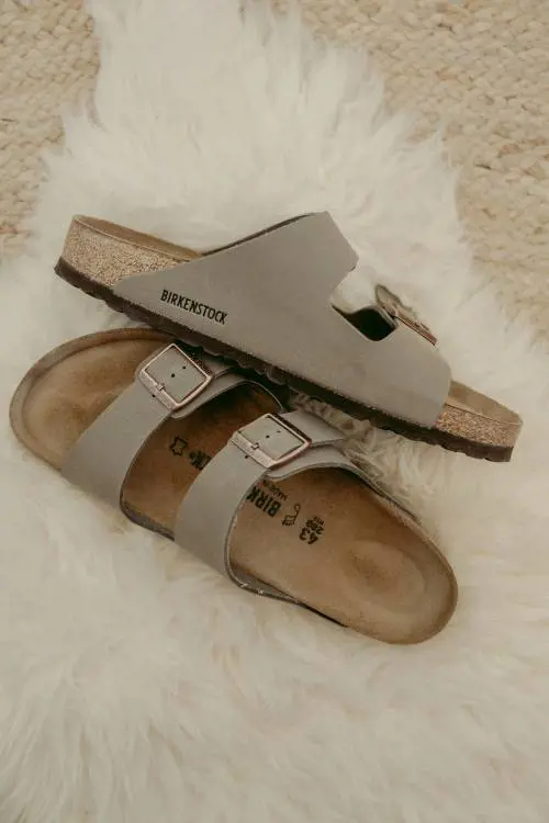 Birkenstock non teme i dazi Usa e chiude il trimestre sopra le attese