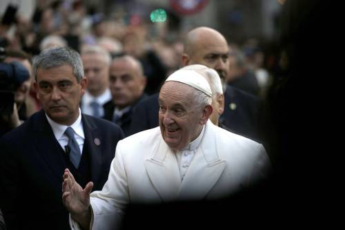 "Notte trascorsa bene". Le condizioni di salute di Papa Francesco