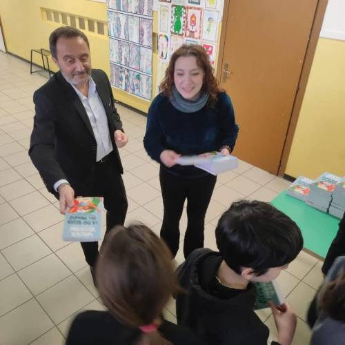 Buccinasco, libro di Veltroni pro-gender a scuola. Lega all'attacco