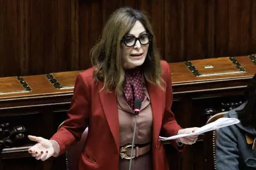 Caso Santanchè, la Camera respinge la mozione di sfiducia: "Dimissioni? In caso valuterò da sola"
