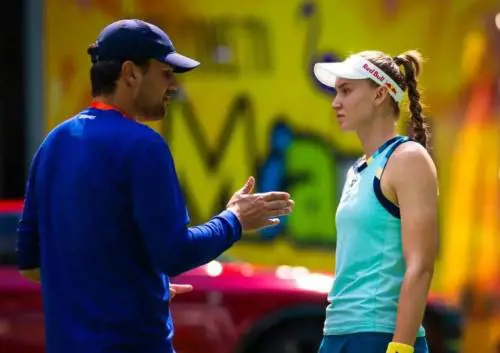 Elena Rybakina e Stefano Vukov