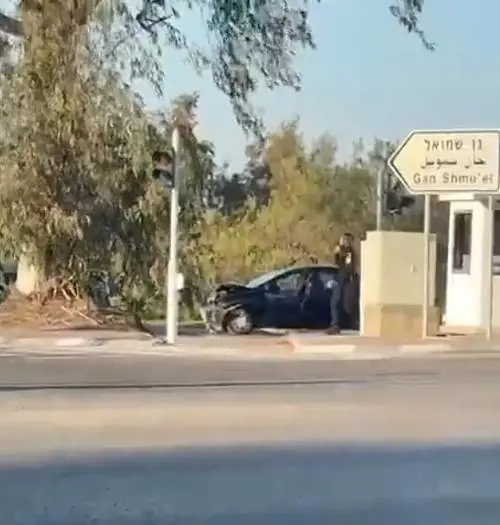 Israele, auto contro pedoni: 10 feriti ad Haifa. "Ucciso l'attentatore"