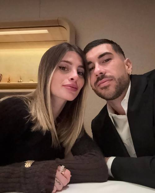 Chiara Nasti e Mattia Zaccagni denunciano la colf-influencer: si fotografava con abiti e gioielli della coppia