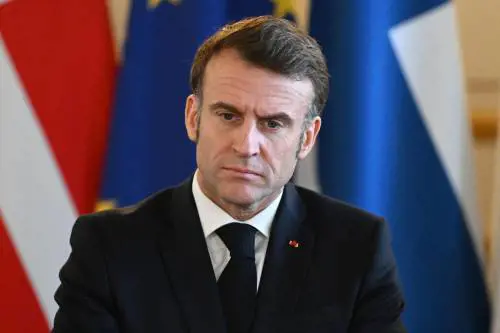 Macron: "Non credo che la Russia si fermerà all'Ucraina"