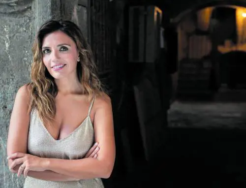 "Da magra ero infelice. In scena corteggio Napoli"