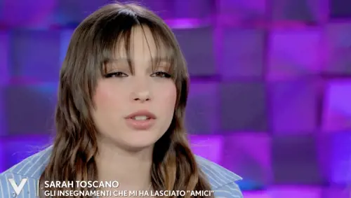 "Il gossip fa male". Sarah Toscano smentisce il flirt con Fedez