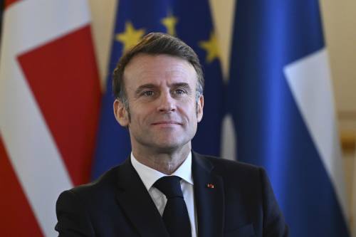 Aiuto arriva Patriarcopoly, l'appetito di Macron e l'Ue: quindi, oggi...