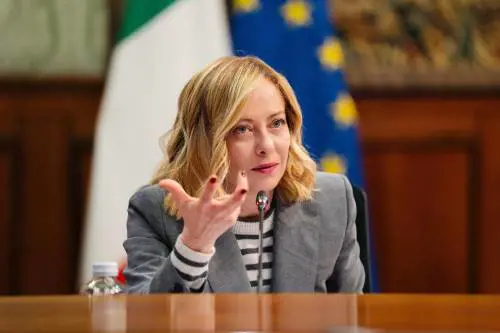 Intesa Meloni-Ursula su difesa e migranti. E il tandem non cede alle liti con Trump