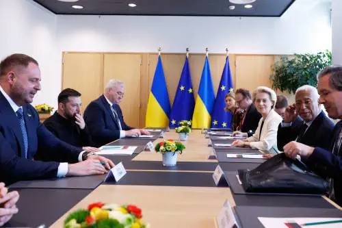 Difesa comune, sì dei 27. Ma Orbán si sfila su Kiev
