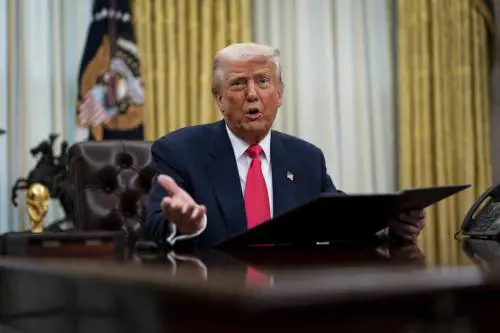 Trump: "Credo più a Putin. Sanzioni se non si ferma"