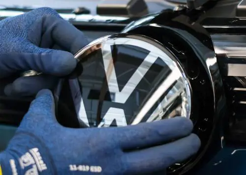 Volkswagen spegne la prima fabbrica