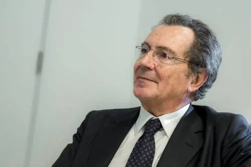 Intesa Sanpaolo aumenta l’impegno per la solidarietà