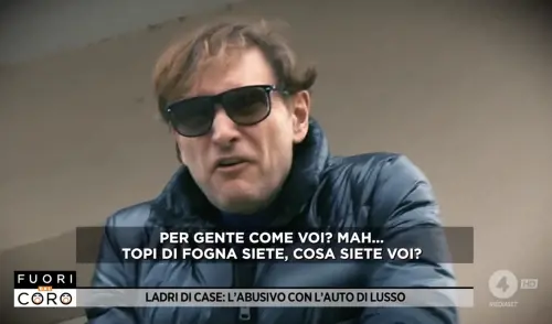 "Topi di fogna". L’occupante abusivo insulta la troupe di Fuori dal Coro: ecco cosa ha detto