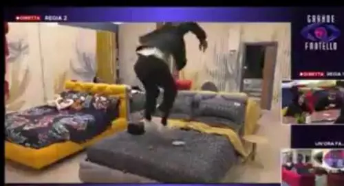 "È un bullo, cacciatelo". Rivolta contro il concorrente del Grande fratello: cosa succede adesso