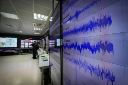 Campi Flegrei, scatta l'allerta: nuova scossa di terremoto di magnitudo 3.9