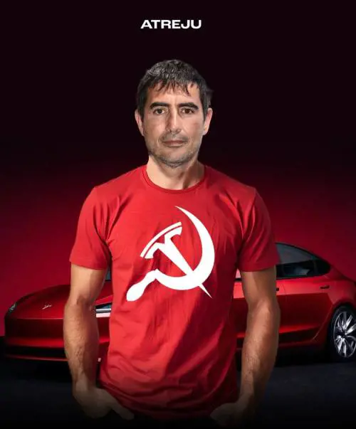 Fratoianni e la Tesla, spunta l'immagine simbolo del leader di Avs (e di sua moglie)